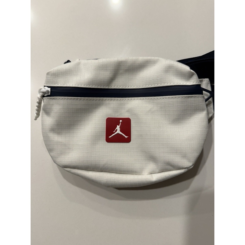 Jordan Franchise Crossbody Bag 2L Sail MA0901-782 OS NWT Off White Navy